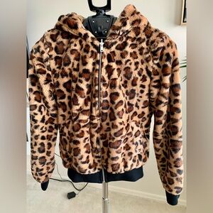 Faux fur women print jacket with hood. Size S.